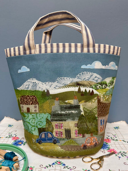 Mountain Street Scene Project Bag.