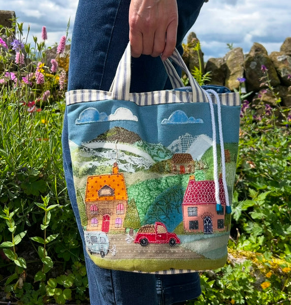 Mountain Street Scene Project Bag.