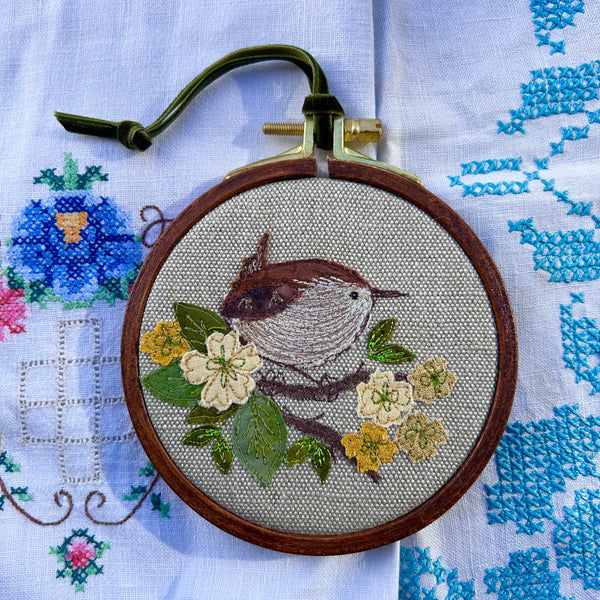 Wren in Yellow Blossom #4 - Mini Hoop